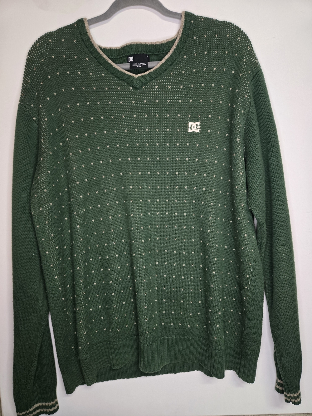 Rare DC Green V-Neck Knit Sweater